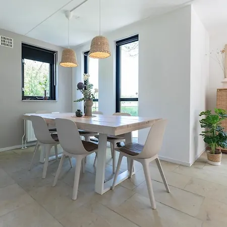 度假居 & Sauna, Weids Uitzicht Ewijk
